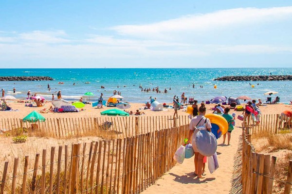 Middellandse zee C 2 Frankrijk  Languedoc luxe villa vakantiehuis strand zee animatie Espinet Quilla