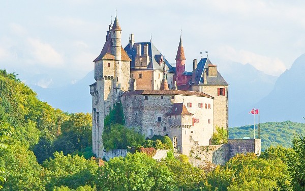 Meer van Annecy 25 chateau menthon vakantie Frankrijk Portes du Soleil savoie Alpen Abondance.jpg