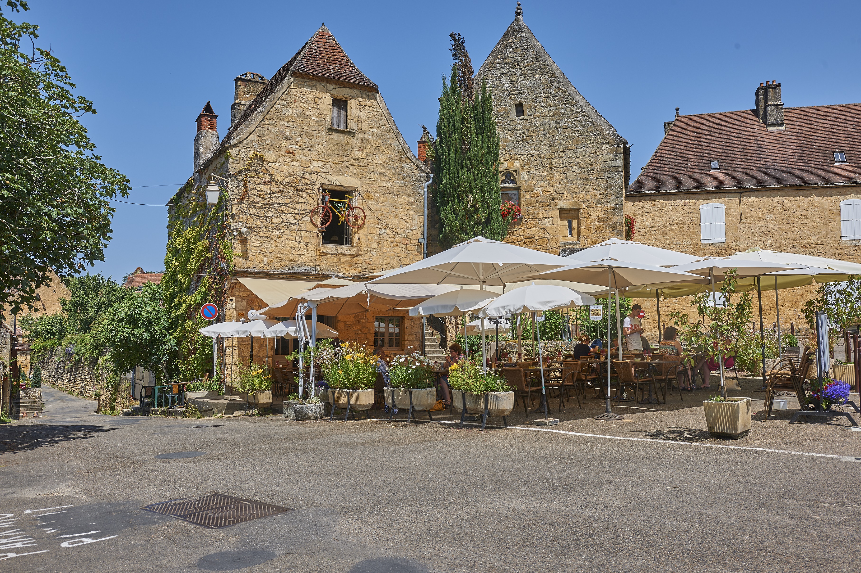 Domme - tourist village in the Dordogne 
