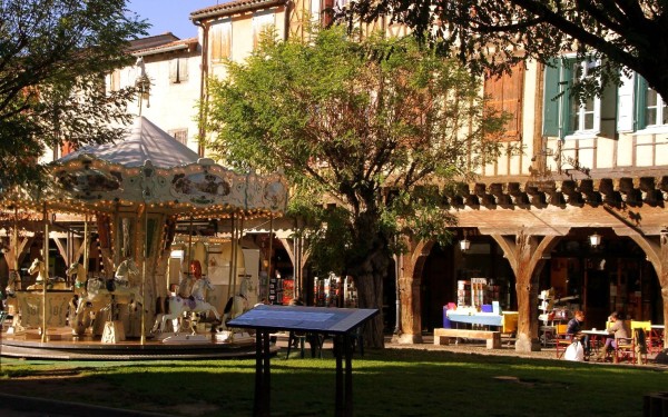 Mirepoix A4 Frankrijk Languedoc kust middellandse zee vakantiehuis luxe pyreneeen katharen ariege go