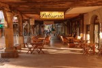 Mirepoix B8 Frankrijk Languedoc vakantiehuis luxe pyreneeen terras cafe katharen franse sfeer cultuu