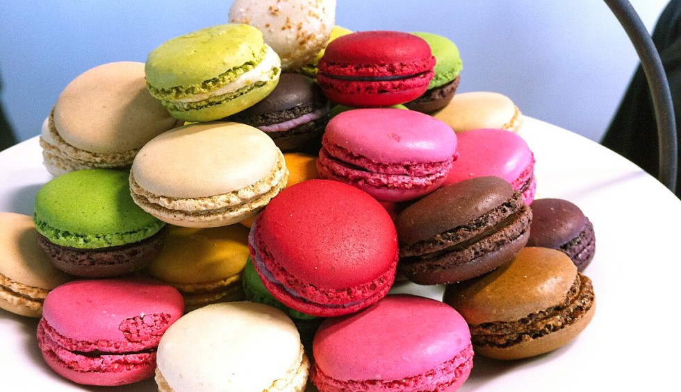 Streekgerechten 8 macaron Emilion Frankrijk vakantie Bordeaux  Aquitaine salles luxe vakantiehuis.jp