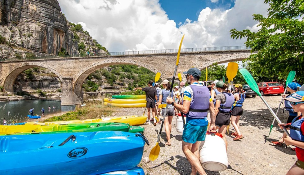Vakantie Frankrijk 3 Ardeche kayak kano teristische plaatsen gorges.jpg