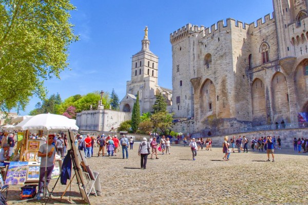 Paleis Avignon 8a paus Frankrijk palais papes vakantie villa middeleeuwen festival.jpg