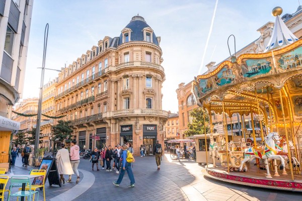 Frankrijk Toulouse 13 vakantie toerisme luxe villa vakantiehuis bergen wandelen.jpg