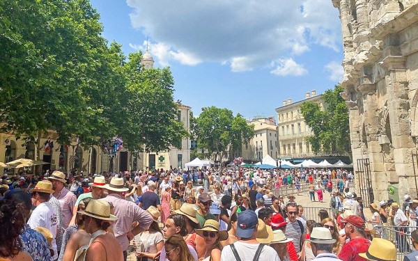 Nimes 2 Frankrijk Gard vakantie Languedoc Provence Middellandse zee arena carree pont.jpg